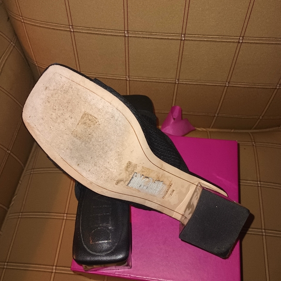 Deltan Stylish Black Women's Shoes SZ7.5 - Picture 4 of 4